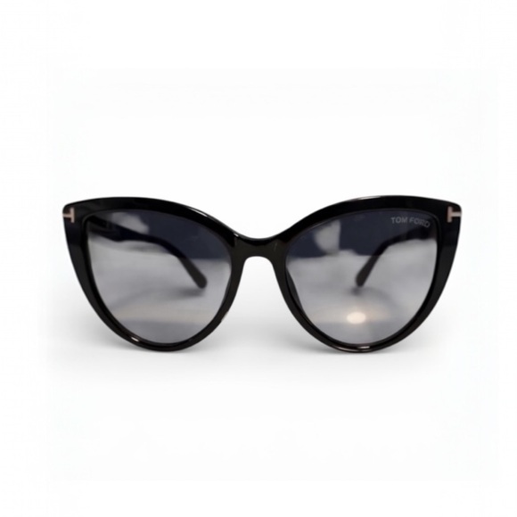 Tom Ford Accessories - Tom Ford Isabella-02 TF915 Cat Eye Sunglasses Black Gradient